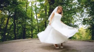 Güzel Kadın Dönen Gelin Elbise Slow Motion