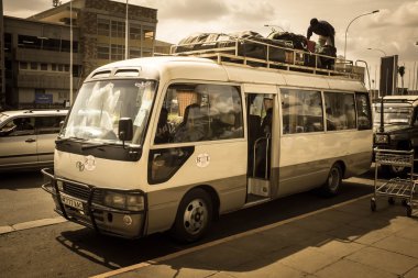 Nairobi, Kenya - 14 Ocak: Otobüste tanımlanamayan bir sürücü 
