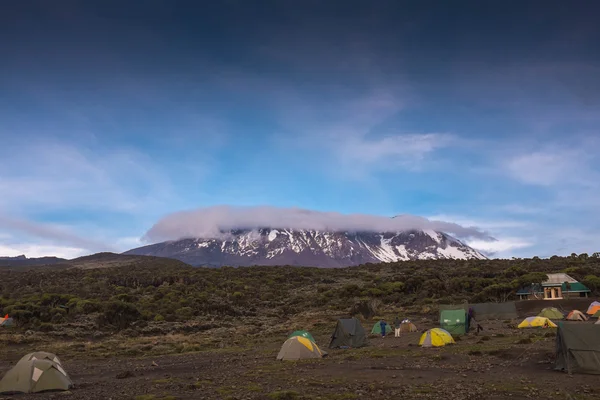 Kilimanjaro üstten görünüm kar