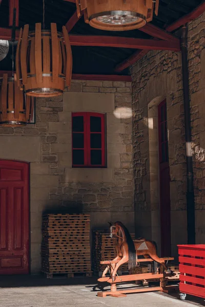 Bodega de Vino y vinacoteca en Haro, La Rioja, İspanya.