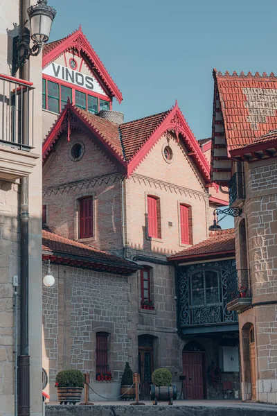 Bodega de Vino y vinacoteca en Haro, La Rioja, İspanya.