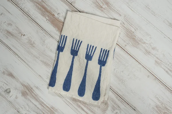 Witte diner servet met gedrukte blauwe diner vork patroon Design — Stockfoto