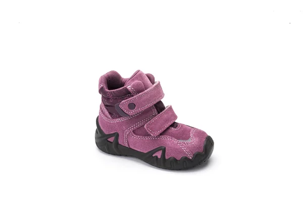 Chaussures de marche pour enfants en daim violet sur fond blanc — Photo