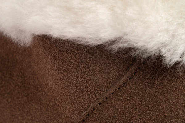 화이트 양 피 갈색 Shearling 및 바느질 — 스톡 사진