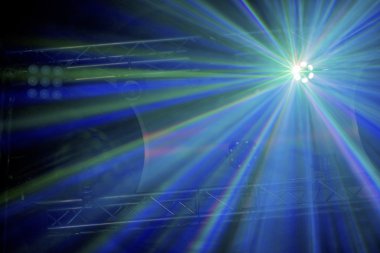 Renkli bir disko ışık ışık ışınları