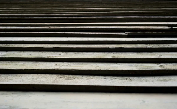 Louvers de madeira envelhecidos ou ripas — Fotografia de Stock