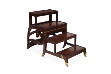 Vintage dört adımlı ahşap tabure