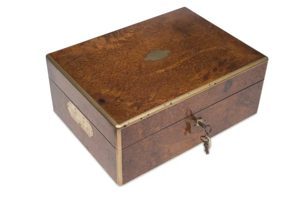 Eine antike Schminkbox aus Holz mit Schlüssel im Schloss — Stockfoto