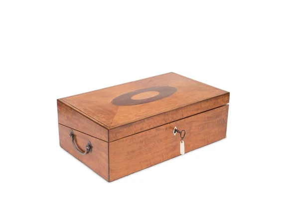 Uzavřené Vintage marnost dřevěný Box s klíčem v zámku — Stock fotografie