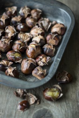 Taze kavrulmuş kestane