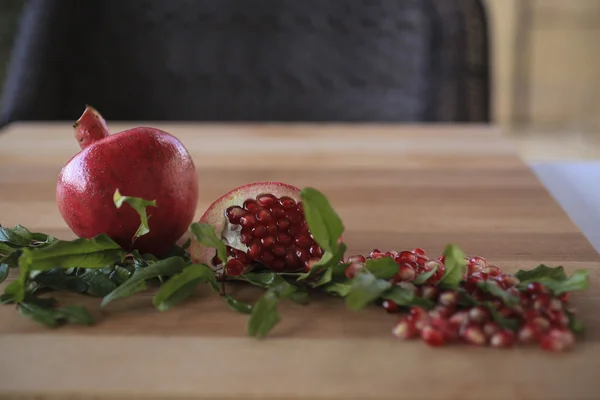 Stilleben med granatäpple 3 — Stockfoto