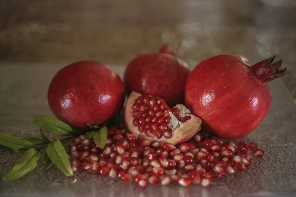 Still life with pomegranate — Stock Photo, Image