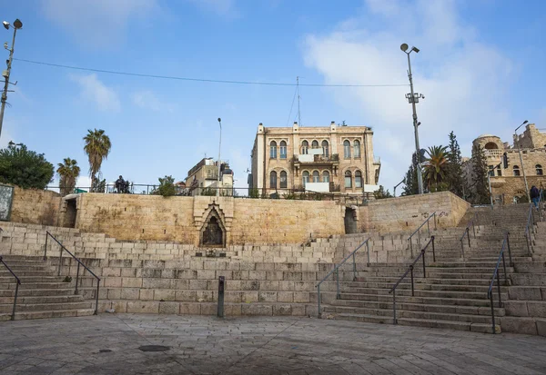 Viev de la Ciudad Vieja de Jerusalén. Día de verano soleado cerca de edificio neautiful — Foto de Stock