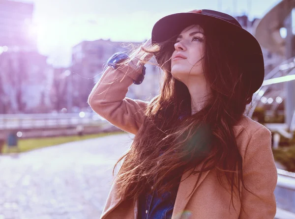 Young pretty woman posing in hat — Stock Photo, Image