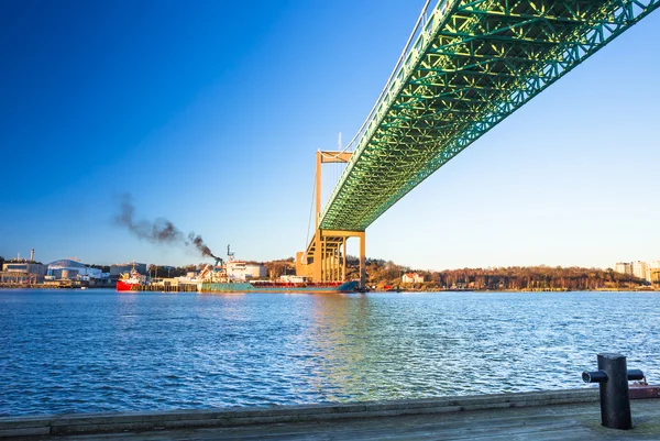 Färg Älvsborgs bridge i Göteborg, Sverige — Stockfoto