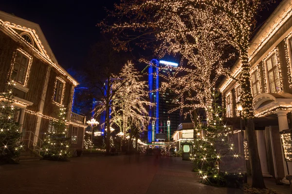Рождественские огни в парке развлечений Liseberg, Гётеборг, Швеция Стоковая Картинка