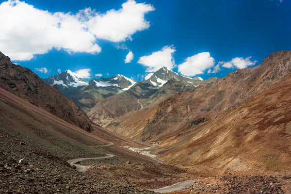 Himalaya dağ manzarası. Jammu ve Keşmir devlet, Kuzey Hindistan