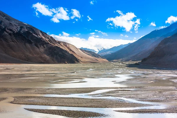 Himalaya Dağları, yatay. Jammu ve Keşmir devlet, Kuzey Hindistan