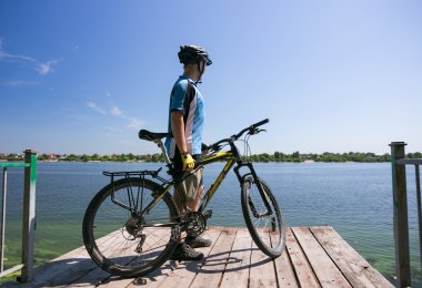 bisikletçi Nehri yakınında rahatlatıcı