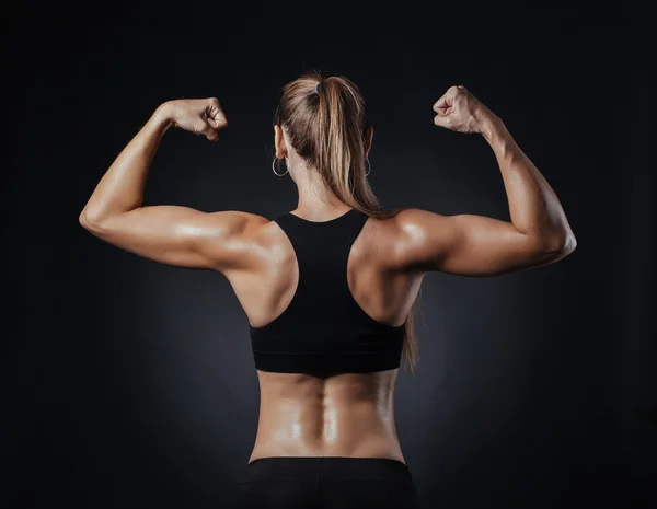 Mulher da aptidão muscular — Fotografia de Stock