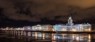 Saint Petersburg kış gecesi