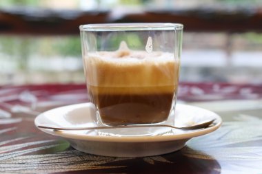 Vietnamca kafe. Yumurta ile kahve