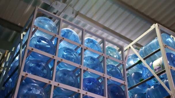 물 생산 라인 저장 기지 — 비디오