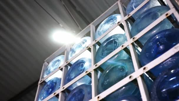 물 생산 라인 저장 기지 — 비디오