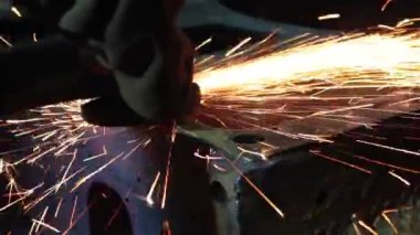 metal öğütücü sparks ile işleme