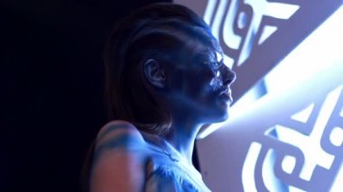 Bodypaint modeli pozlar photosession