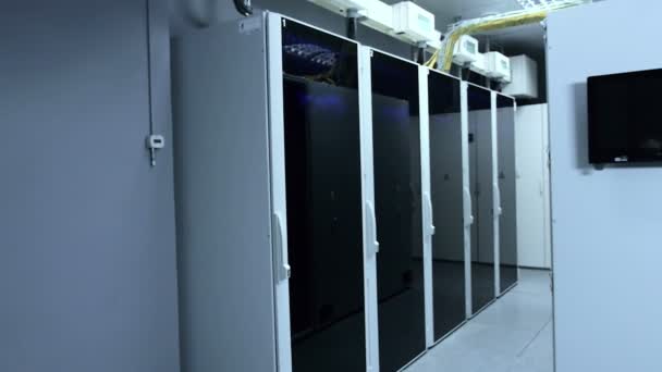 Real Render Farm et serveur de bases de données 