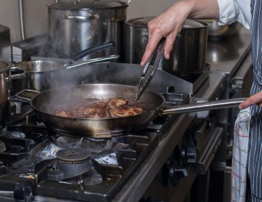 Et pişirme şefi yakın çekim