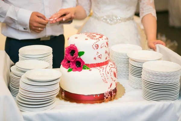 Pastel de boda de varios niveles blanco — Foto de Stock