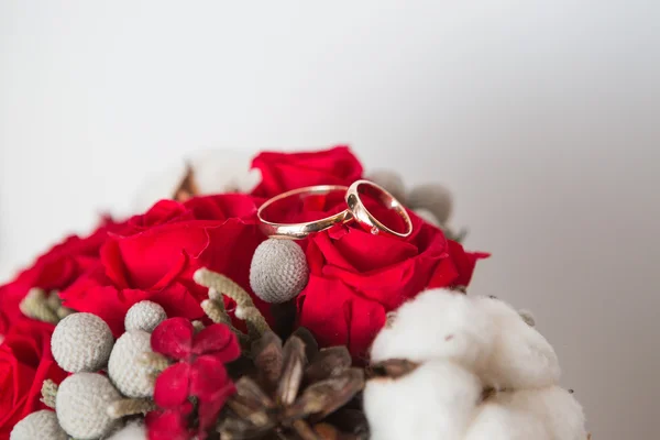 Dois anéis de casamento — Fotografia de Stock