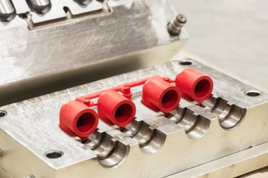 mold for manufacturing plastic pipe