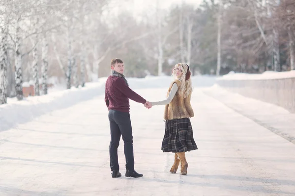 Happy Young Couple in Winter Park on Valentine's Day — 스톡 사진