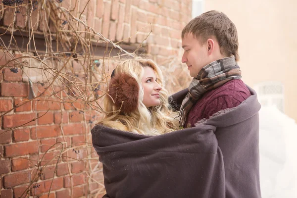 Happy Young Couple in Winter Park on Valentine's Day — стокове фото