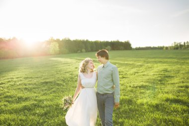 Aşk yürüyüş, genç çift bahar Parkı