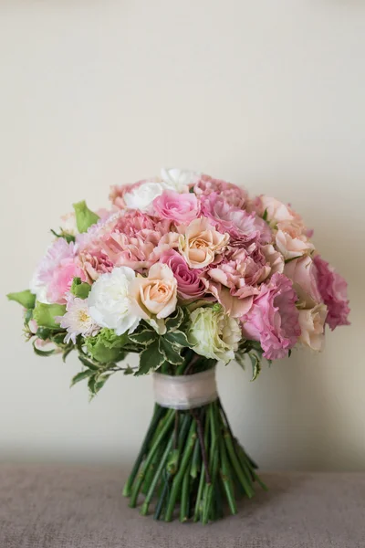 Bouquet nuptial coloré — Photo