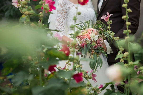 Bellissimo bouquet da sposa — Foto Stock