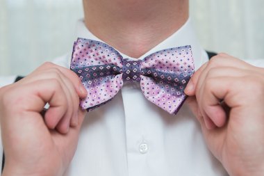 Papyon bir takım elbise üzerinde