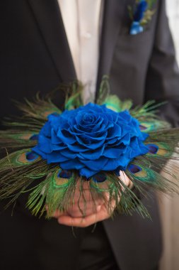 damat elinde buket düğün