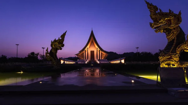 Twilight Landskap Full Resolotion Vit Balans Åtgärd Thailand Vacker Arkitektur — Stockfoto