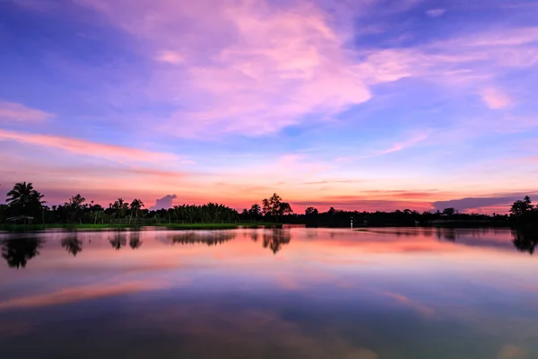 Заката Сумерки Пейзаж Силуэт Голубое Небо Река Красочный Белый Баланс — стоковое фото