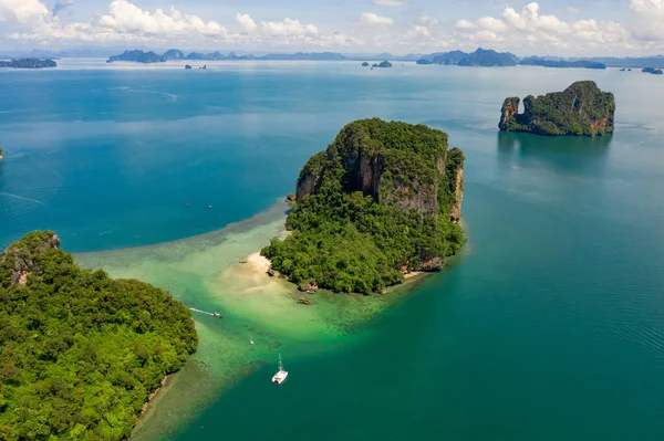 Paisaje Vista Aérea Islas Del Mar Barco Turistas Kra Tailandia — Foto de Stock