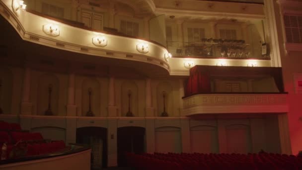 Miękkie Lekkie Wnętrze Teatru Operowego Przed Rozpoczęciem Spektaklu — Wideo stockowe