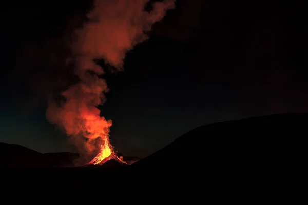 Fagradalsfjall Vulkaanuitbarsting Nacht Voor Zonsopgang Reykjanes Schiereiland Ongeveer Kilometer Van — Stockfoto