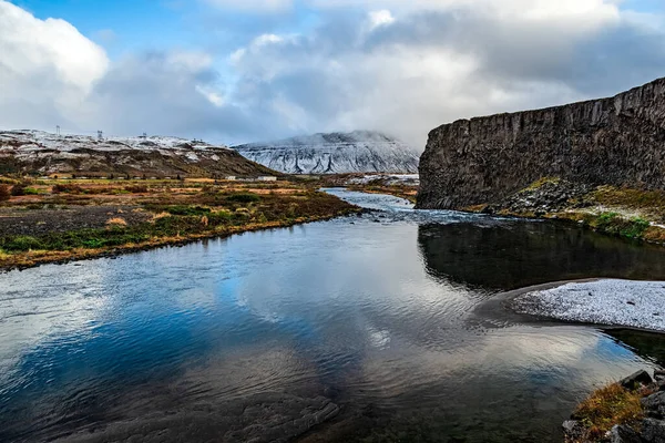 Pohled Pravou Stranu Hjalparfoss Vodopád Jižní Vysočině — Stock fotografie