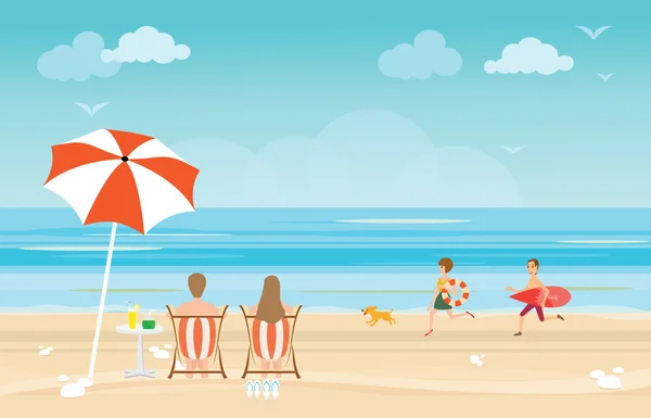 mutlu aile kumsalda tatil sırasında zevk.