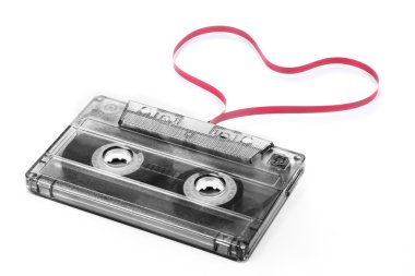 Kaset kalp şekli bandı ile